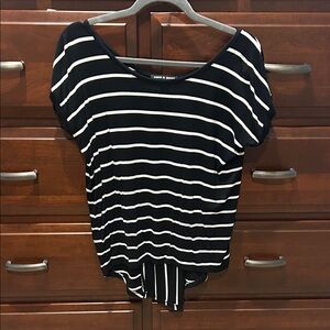 Cable & Gauge Black and White Striped Top size small